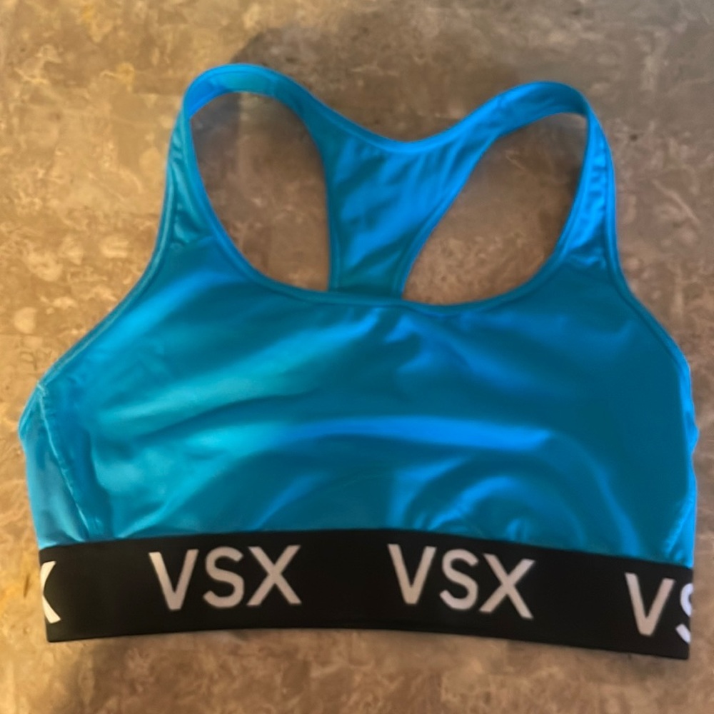 VS medium nwot spots bra, no padding